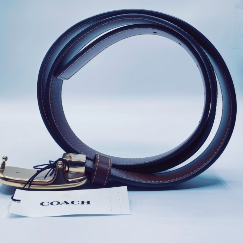 NWT COACH Logo Design Leather reversible Belt One Size - Picture 2 of 9